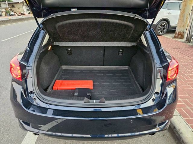 Mazda Mazda3  第3張相片
