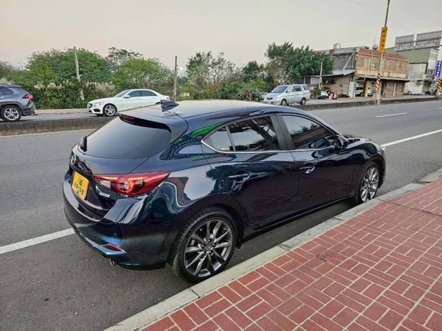 Mazda Mazda3  第6張相片