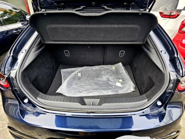 Mazda Mazda3  第3張相片
