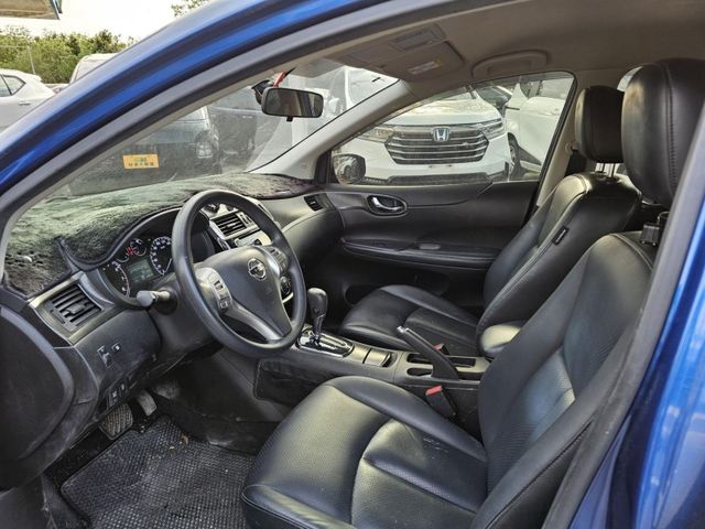 Nissan Tiida  第2張相片