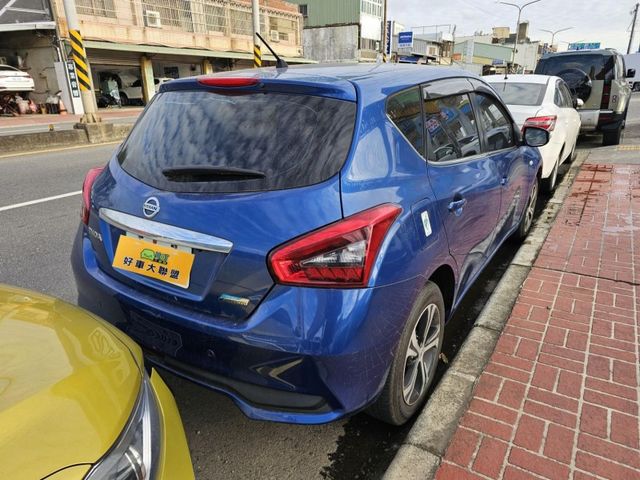Nissan Tiida  第6張相片
