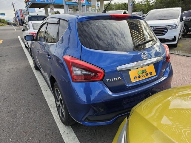 Nissan Tiida  第8張相片