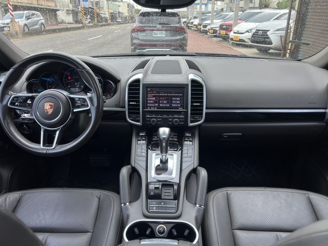 Porsche保時捷 Cayenne   第1張相片