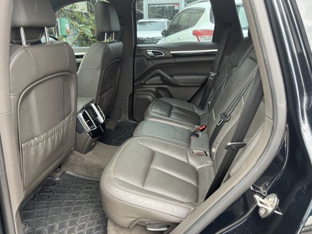 Porsche保時捷 Cayenne   第3張相片