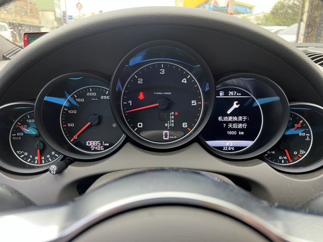 Porsche保時捷 Cayenne   第9張相片