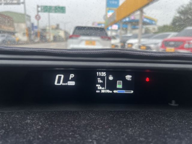 Toyota Prius  第9張相片