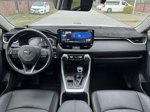 Toyota RAV4  第1張相片