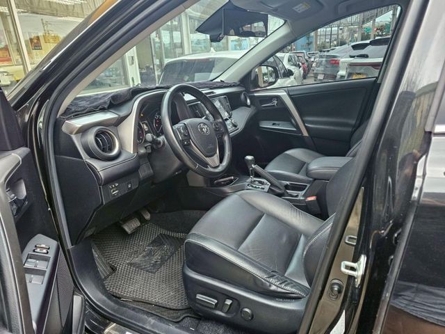 Toyota RAV4  第1張相片