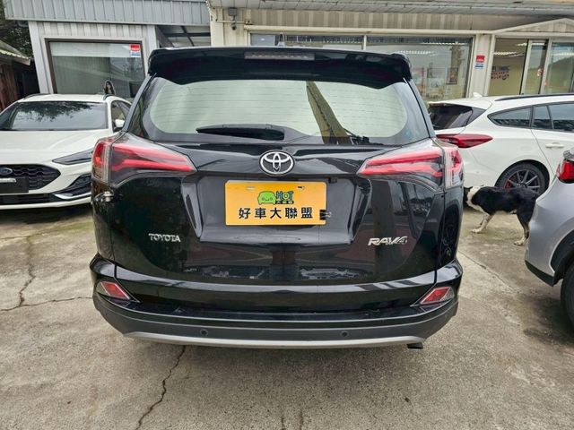 Toyota RAV4  第8張相片