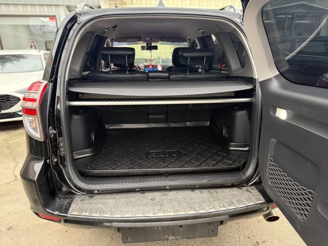 Toyota RAV4  第3張相片