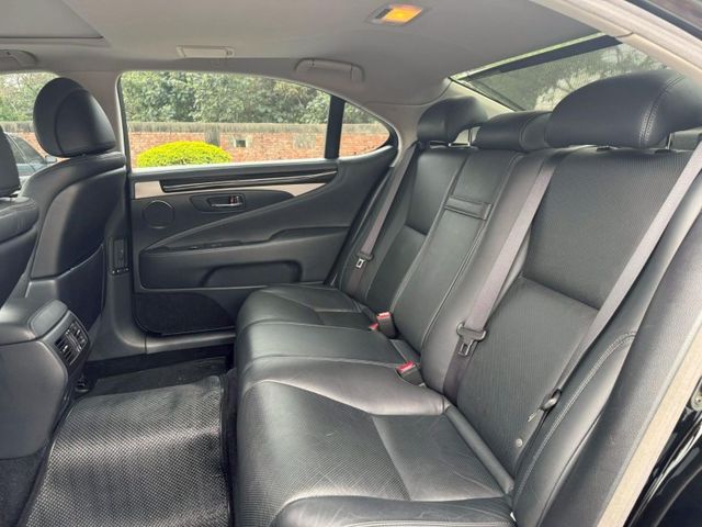 Lexus LS  第3張相片