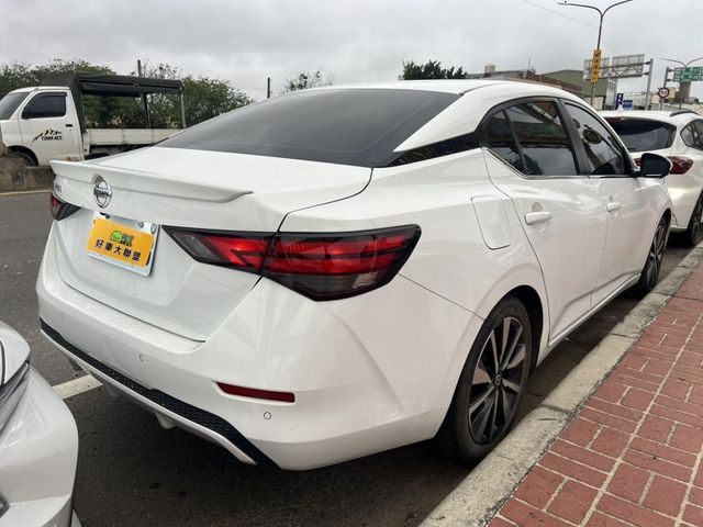 Nissan Sentra  第6張相片