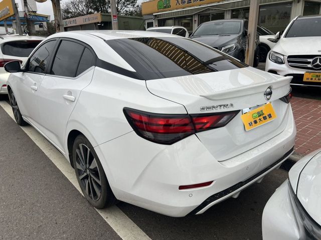 Nissan Sentra  第8張相片