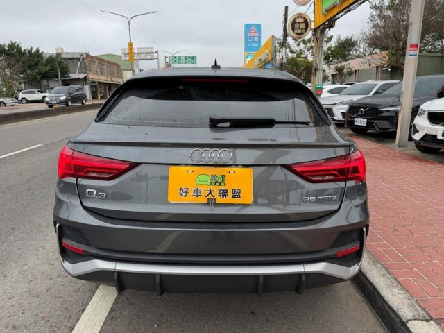 Audi Q3  第8張相片