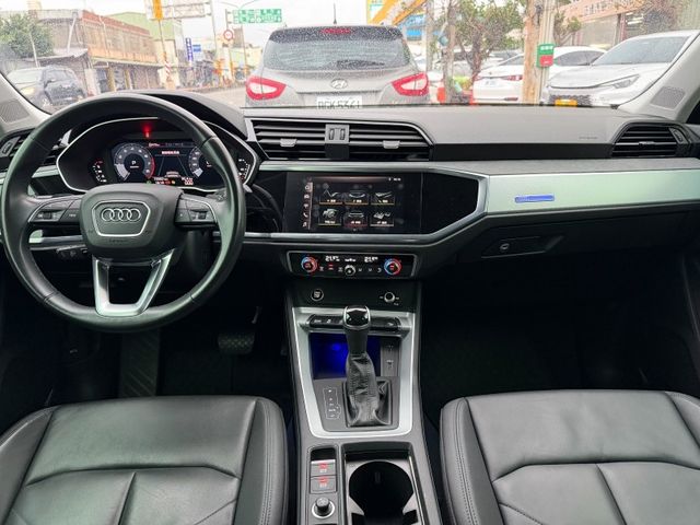 Audi Q3  第11張相片