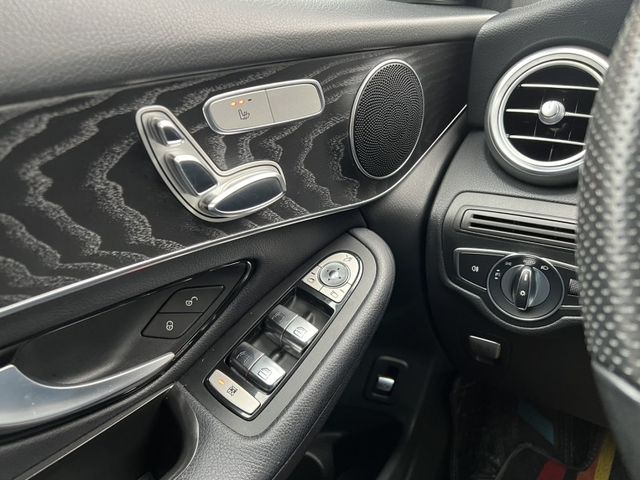 Mercedes-Benz/賓士 GLC300  第3張相片