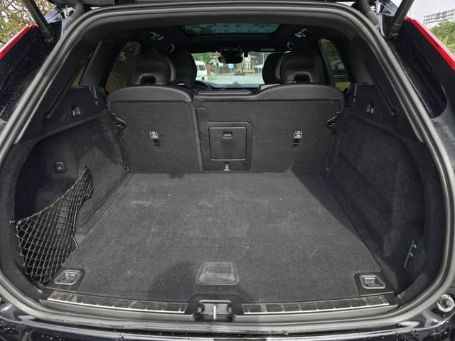 Volvo XC60  第3張相片