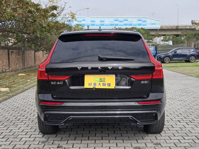 Volvo XC60  第8張相片
