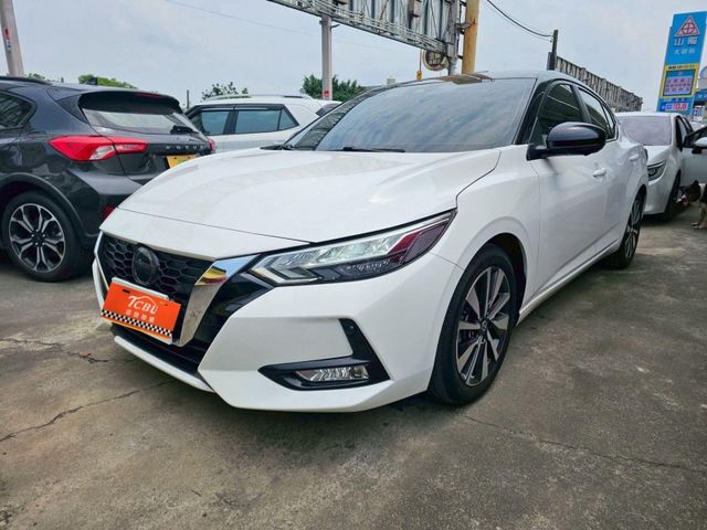 Nissan Sentra  第6張相片