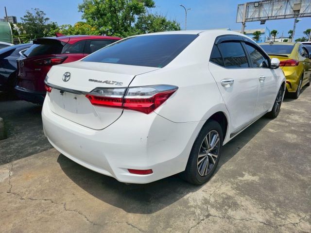 Toyota ALTIS  第7張相片