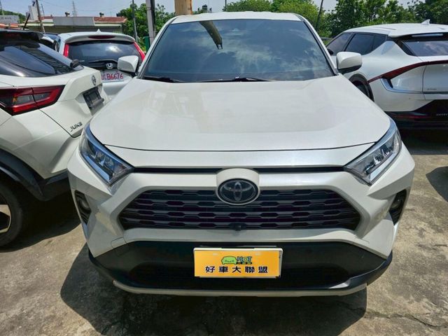 Toyota RAV4  第8張相片