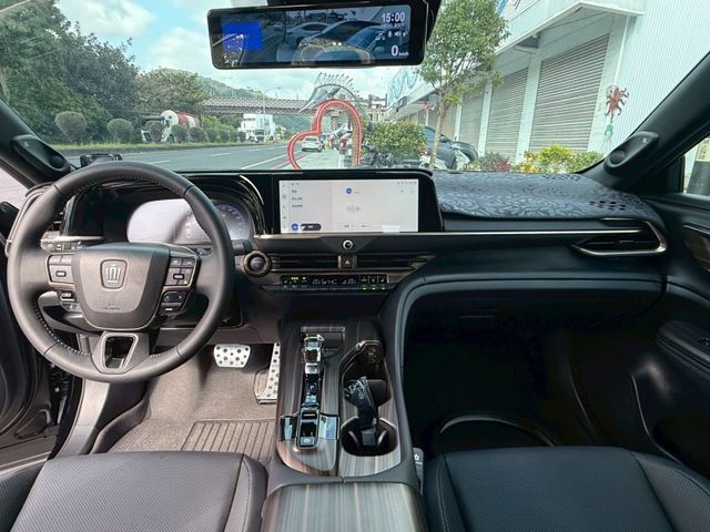 Toyota Crown  第11張相片
