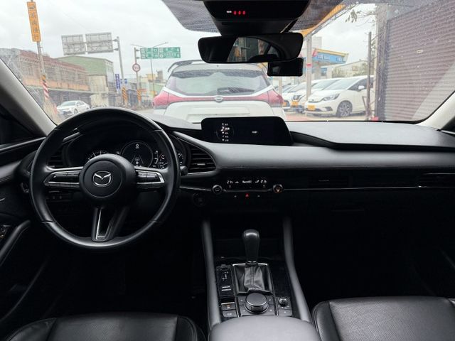 Mazda Mazda3  第11張相片