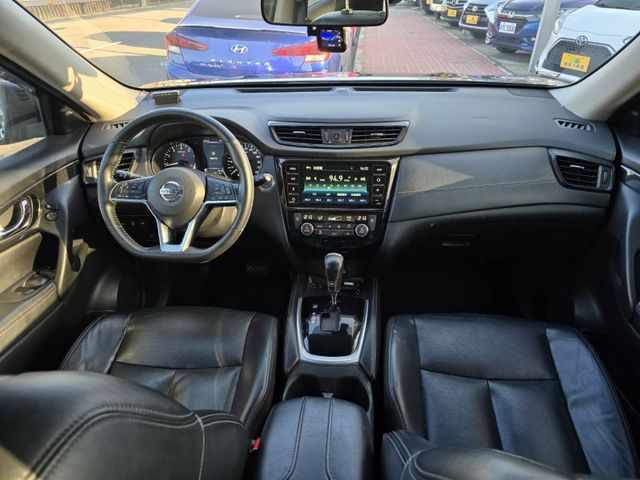 Nissan X-Trail  第11張相片
