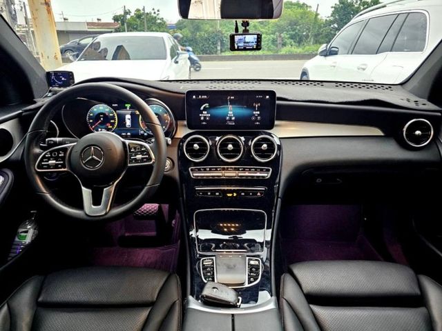 Mercedes-Benz/賓士 GLC200  第2張相片
