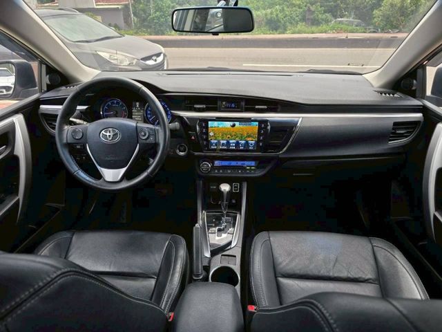 Toyota ALTIS  第1張相片