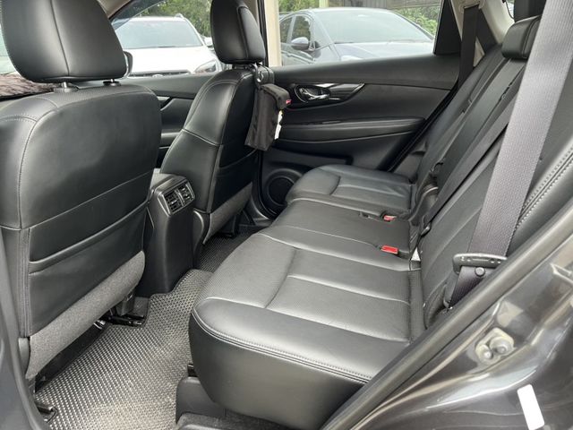 2019 日產 X-TRAIL 2.0 灰  第3張相片