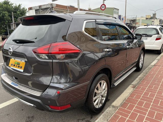 2019 日產 X-TRAIL 2.0 灰  第6張相片