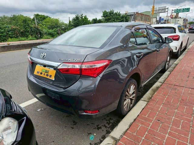2013 TOYOTA ALTIS 1.8 灰  第8張相片