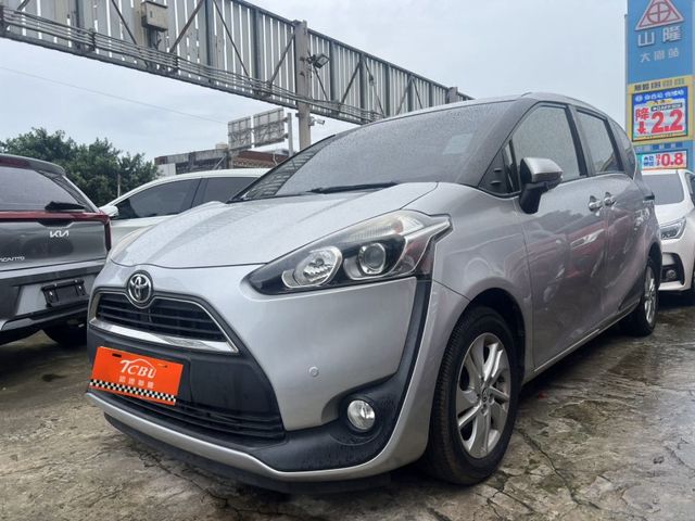 2018 TOYOTA SIENTA 1.8 銀  第4張相片