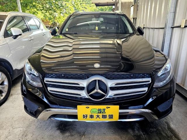 2016 BENZ GLC300 2.0 黑  第7張相片