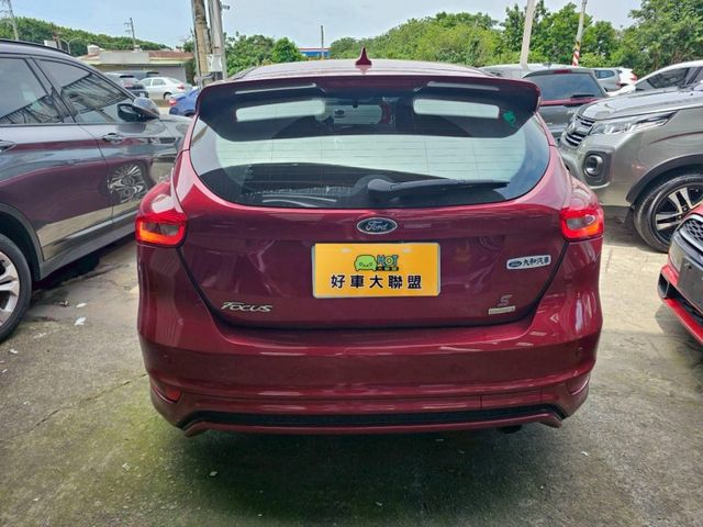 2017 FORD FOCUS 1.5 紅  第8張相片