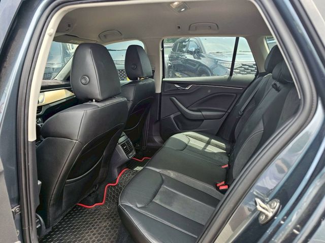 2021 SKODA KAMIQ 1.0 灰  第2張相片