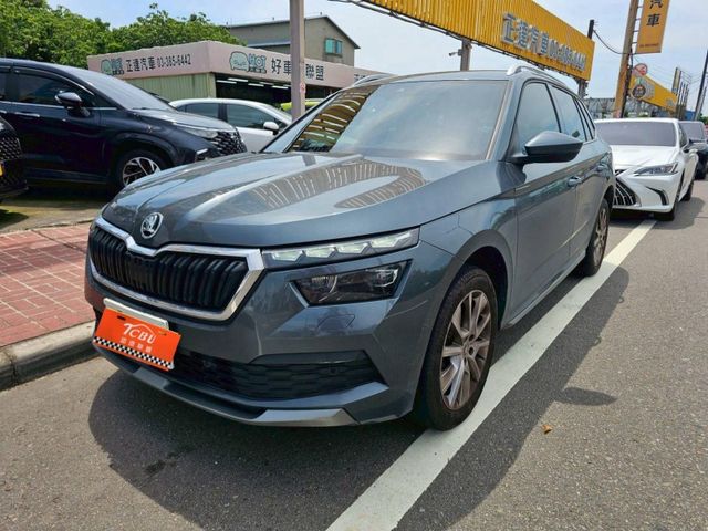 2021 SKODA KAMIQ 1.0 灰  第5張相片