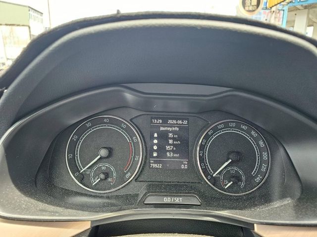 2021 SKODA KAMIQ 1.0 灰  第9張相片