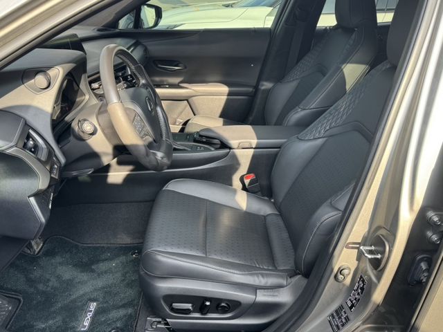 Lexus UX  第2張相片