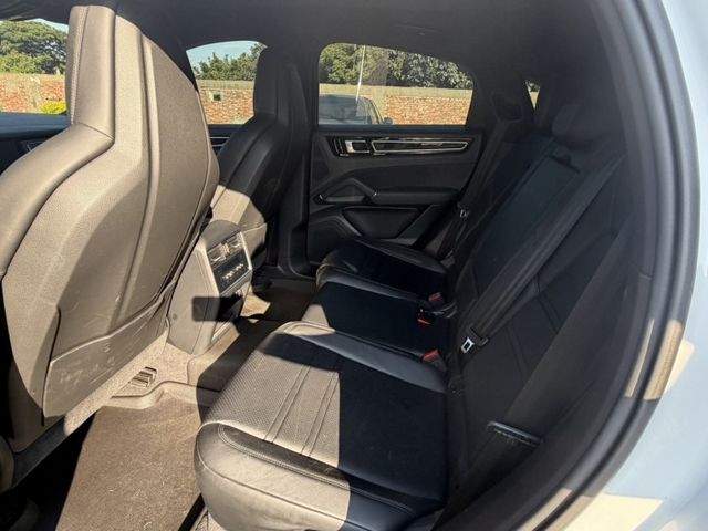 Porsche保時捷 Cayenne   第12張相片