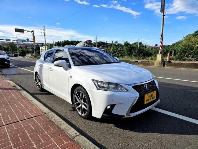 2014 LEXUS CT200H F Sport 1.8 白黑  第7張相片