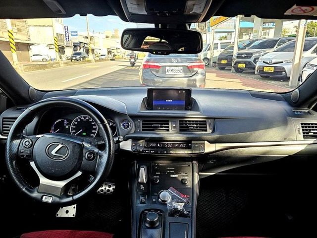 2014 LEXUS CT200H F Sport 1.8 白黑  第10張相片