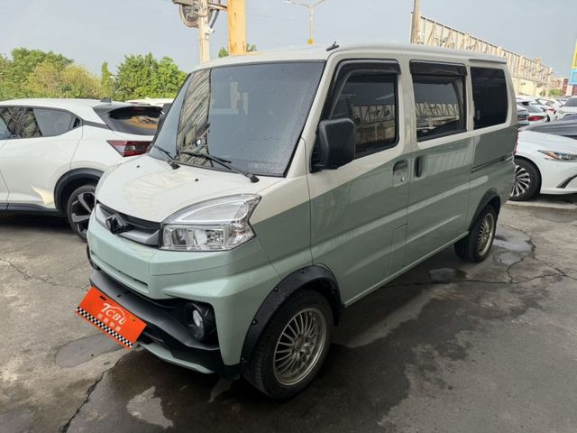 2023 中華 A180 廂車 1.5 白綠  第5張相片