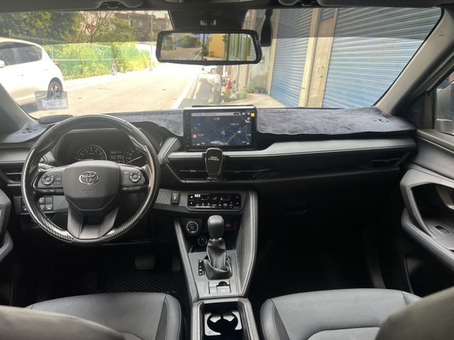 2024 TOYOTA YARIS CROSS 1.5 白  第10張相片