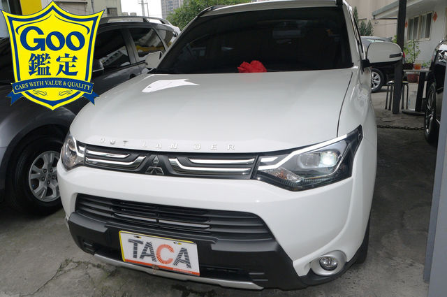 2015 Outlander I-ky LED頭燈 盲點偵測  原廠保固中  第1張相片