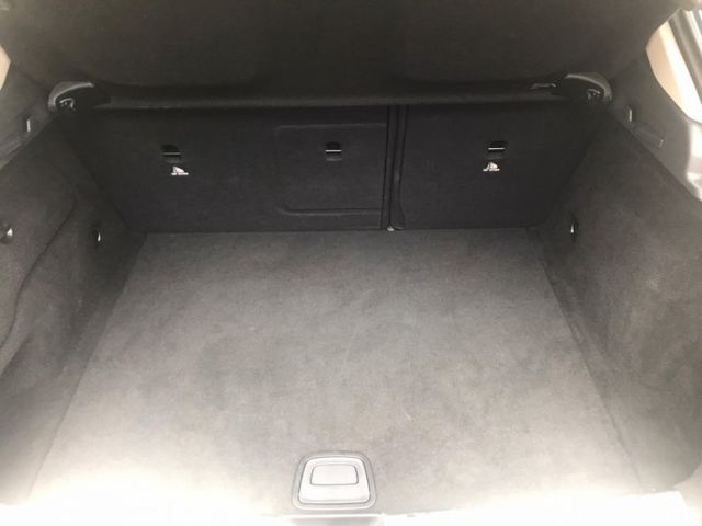 2014年 賓士 GLA200 黑 1.6 總代理~ 行車電腦/電動尾門/中控螢幕/方向盤快控鍵/電子手剎/車前雷達  第7張相片