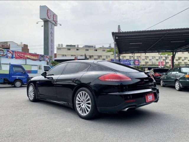 2014年保時捷 PANAMERA 黑 3.6 BOSE音響、保車計時器、駕駛模式切換、電子手剎、電熱椅、行車紀錄器  第4張相片