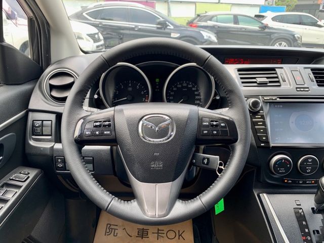 2014年 馬自達 MAZDA5 灰7人座2.0~第三排座椅/方向盤快控鍵/數位電視/抬頭顯示器/後座出風口/倒車顯影  第6張相片