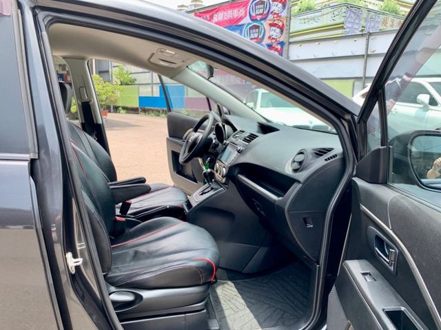 2014年 馬自達 MAZDA5 灰7人座2.0~第三排座椅/方向盤快控鍵/數位電視/抬頭顯示器/後座出風口/倒車顯影  第10張相片